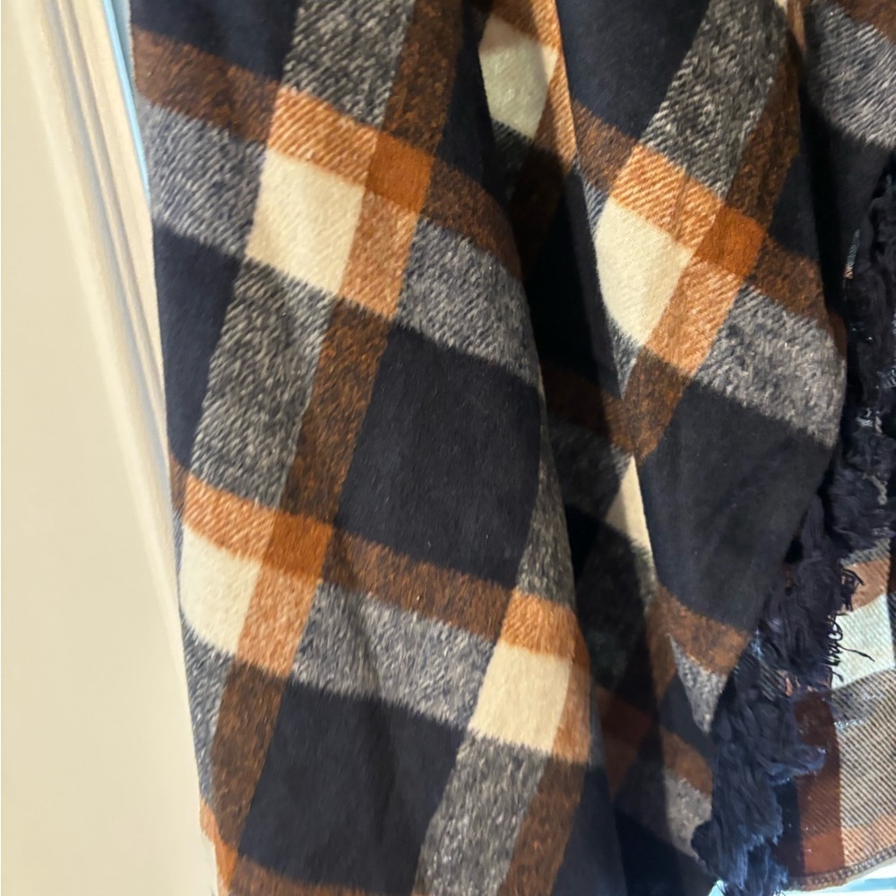 Vest - Picture 4 of 7